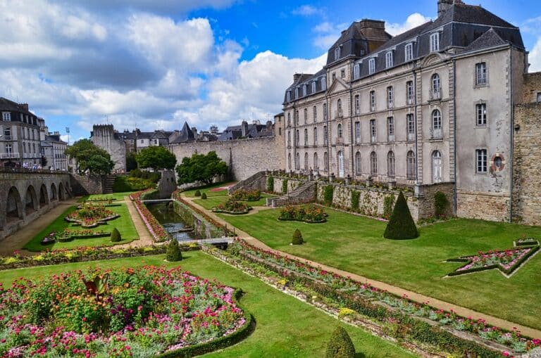 ISME école de commerce Vannes